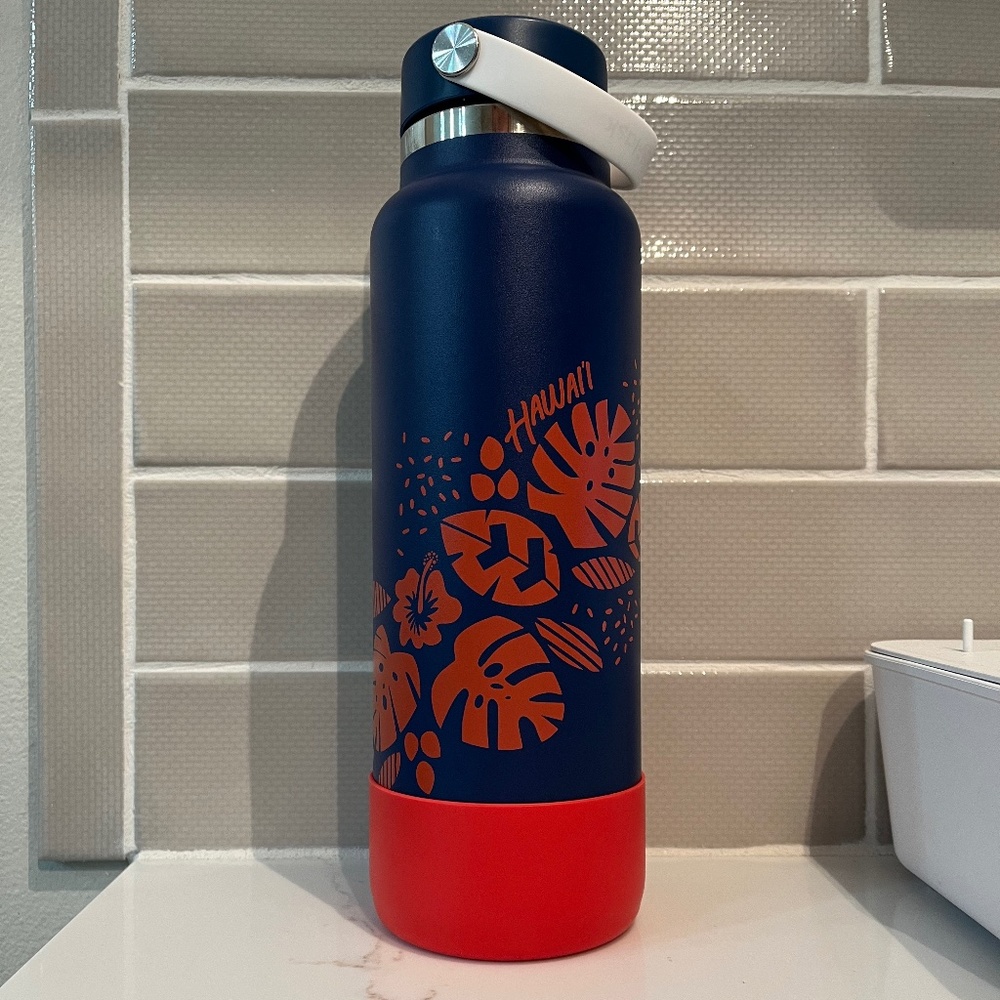 Hydro Flask HAWAII Cobalt 40 oz bottle NEW